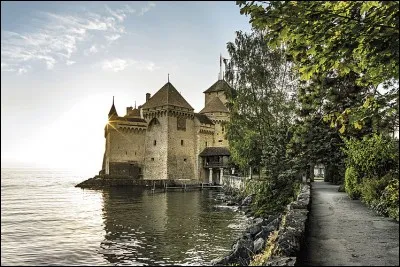 De quelle ville de Suisse Cointrin est-il l'aéroport?