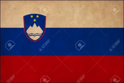 On complique quand même les choses avec le drapeau du pays nommé...