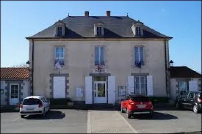 Saint-Hilaire-la-Forêt est une commune des Pays-de-la-Loire située dans le département ...