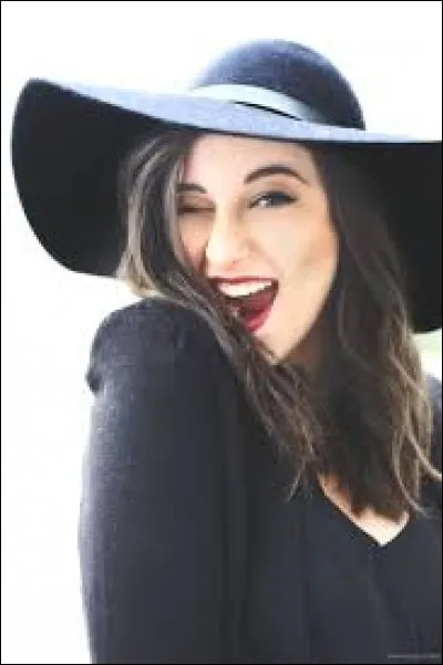 Quel &acirc;ge avait Horia lors de la sortie de sa vid&eacute;o "Ce que font les filles quand elles sont AMOUREUSES !" ?