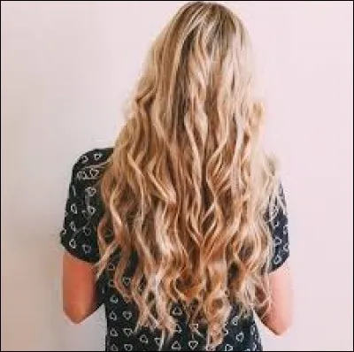 Quelle est la YouTubeuse &agrave; &ecirc;tre le plus harcel&eacute;e &agrave; cause de ses cheveux ?