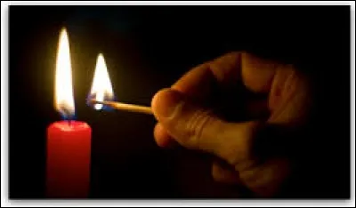 Qui a chanté "Allumer le feu" en 1998 ?