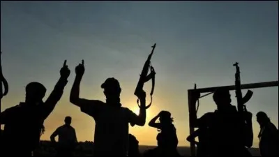 Un attentat a eu lieu, impliquant 20 morts et deux terroristes en fuite ; quelle est ta réaction ?