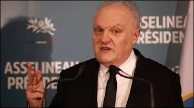 Quel est le prénom d'Asselineau ?