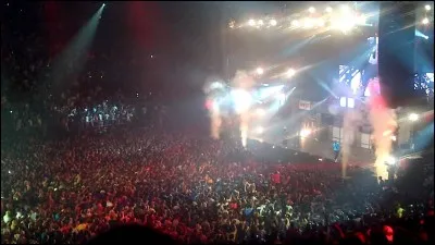 Restons sur Nero Nemesis. Après la sortie de cet album il a fait un Bercy ; combien de temps après ?