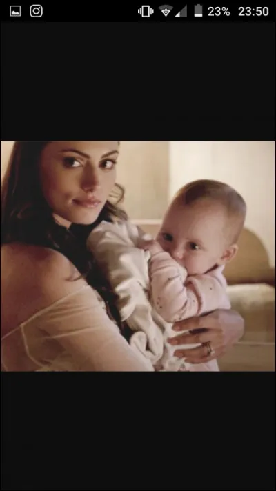 Comment s'appelle la fille de Klaus et Hayley ?