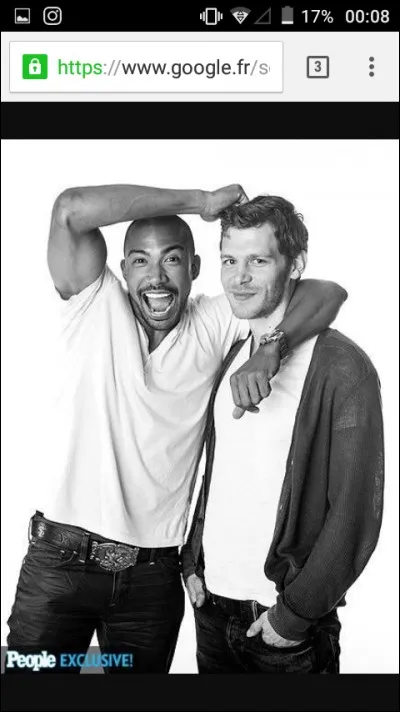 Comment s'appelle l'orphelin que Klaus a recueilli ?