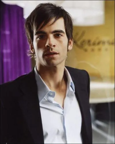 Comment considre t-il Lisa, avant de tomber amoureux d'elle ?