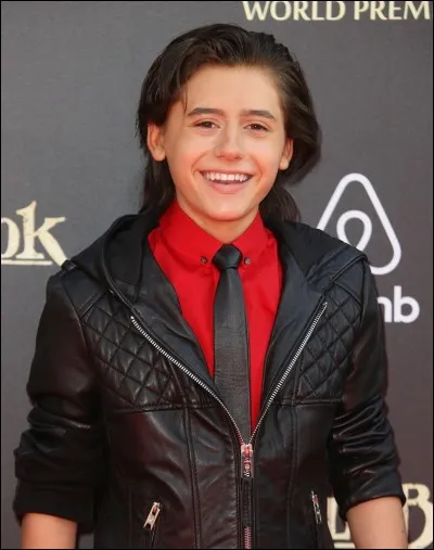 Comment s'appelle ce garçon ?