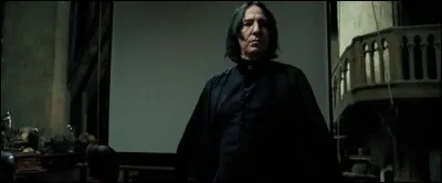 Dans le film "Harry Potter et le Prisonnier d'Azkaban", à quelle page le professeur Rogue demande-t-il aux élèves de prendre leurs livres ?