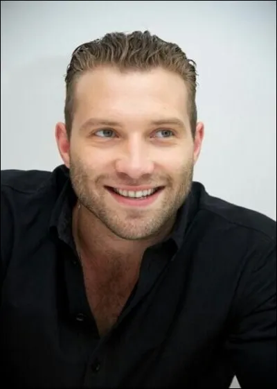 Qui joue le rôle d'Eric ?