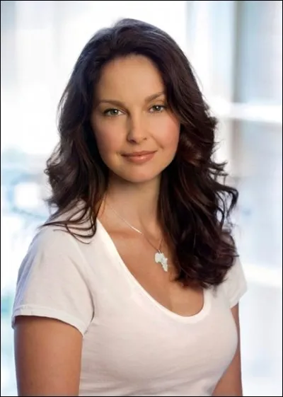 Qui joue le rôle de Natalie ?