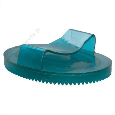 À quel moment du pansage passe-t-on l'étrille ?