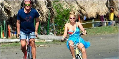 En 2016, le chanteur Carlos Vives invite Shakira pour un duo, intitulé "La bicicleta". Dans quelle ville a été tournée le clip ?