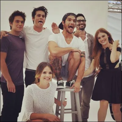 Comment s'appelle l'ex de Scott ?