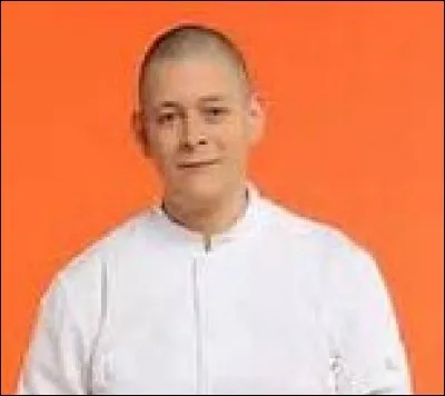 Julien a demandé à ses rivaux de :