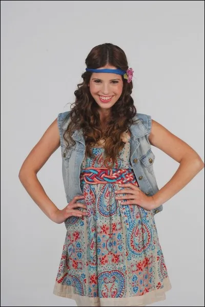 Dans quelle série joue-t-elle ?