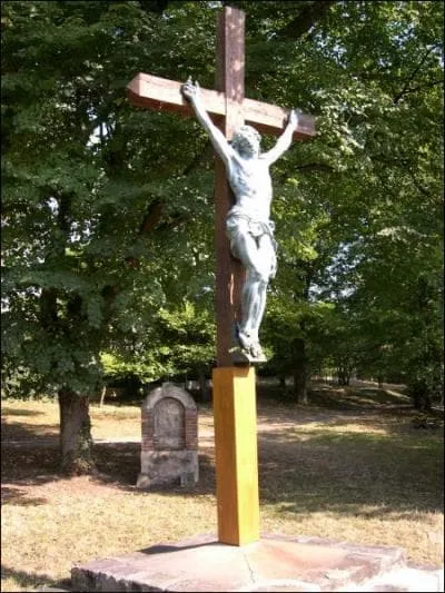 Ce Christ surveille la ville de :