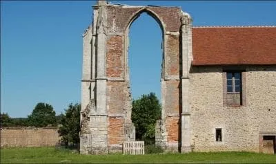 Cet ancien btiment religieux se trouve  :