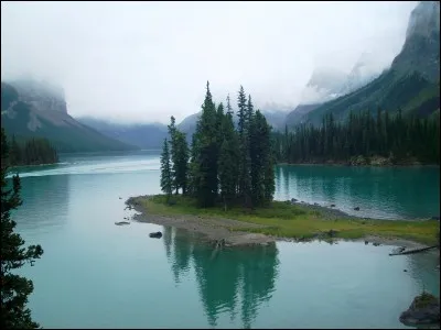 Complétez le titre de cet ouvrage de Louis-Ferdinand Céline : "Voyage au bout...".
