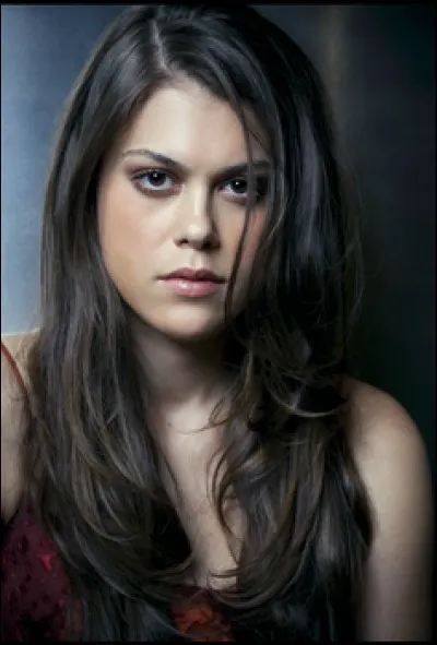 Qui joue-t-elle dans la série ?