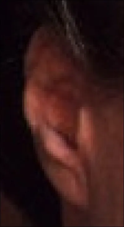 À qui est cette oreille ?