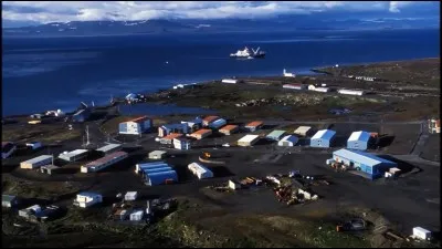 Que signifie les sigles “ TAAF” ?