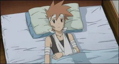 Dans Pokémon Origines, à cause de quel Pokémon, Blue est-il blessé ?