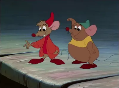 Dans Cendrillon, comment les deux souris principales s'appellent-elles ?