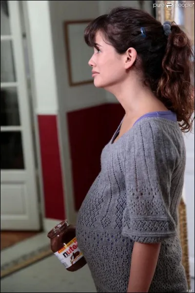 A quel âge Clem tombe-t-elle enceinte ?