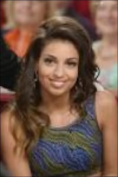 Comment s'appelle cette fille ?