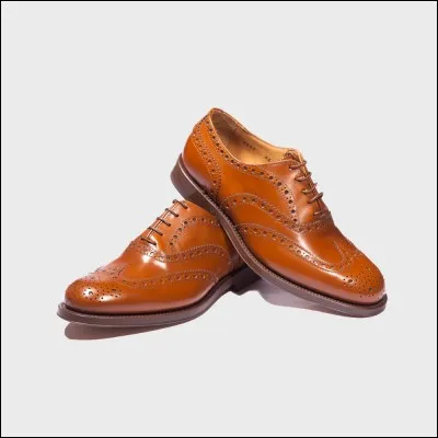 Comment s'appelle ce modèle de chaussures de ville pour homme ?