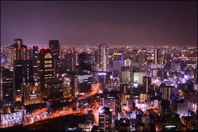 Où est située la ville d'Osaka ?