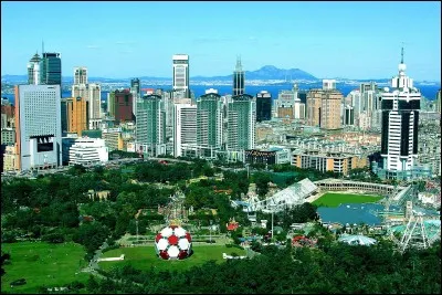 Où est située la ville de Dalian ?