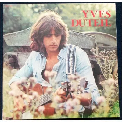 T - Francis Cabrel chante : "Redonnez-moi la cadence, dence / Et venez danser avec moi... la "tarentelle". (Clip)