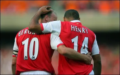 Quel était le poste préféré de Dennis Bergkamp ?