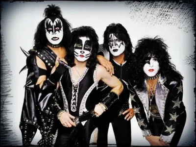 Quels sont les genres musicaux de Kiss ?