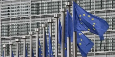 Le 1er juillet, ce traité européen, signé en février 1986, entre en vigueur. Il apporte des modifications au traité de Rome, et donc, à la Communauté économique européenne (CEE), en accélérant la mise en place du marché intérieur. Comment l'appelle-t-on?