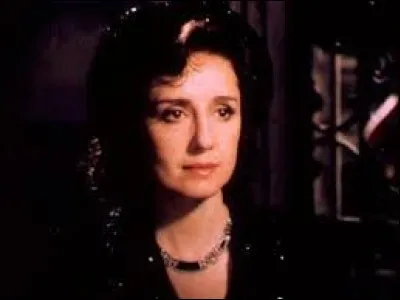 Que dit toujours ce personnage à cette jeune femme ?