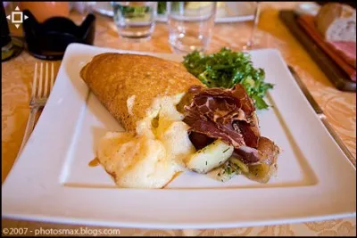 L'omelette de la mère Poulard (1851-1931) de l'Auberge de la Tête d'Or au Mont-Saint-Michel est de loin la plus célèbre. Quel est son secret ?