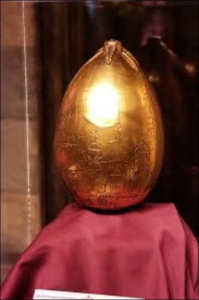 Dans "Harry Potter et la coupe de feu", comment les participants au tournoi des trois sorciers, arrivent-ils à écouter ce qu'il y a dans l'uf d'or ?