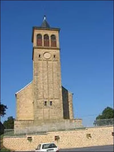 Petit village de 88 habitants de l'arrondissement de Sedan, dans le Grand-Est, Vaux-lès-Mouzon se situe dans le département ...
