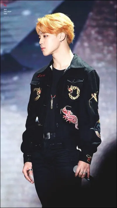 Avec qui partage-t-il sa chambre ?