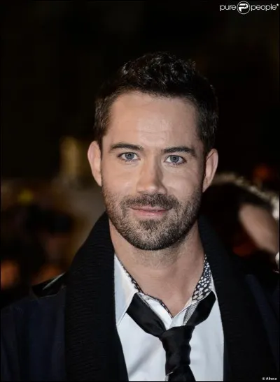 Dans quelle com&eacute;die musicale Emmanuel Moire a-t-il jou&eacute; ?