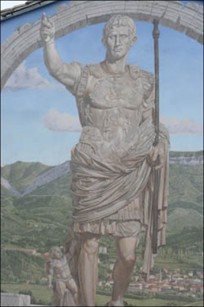 Qui a été le premier empereur de Rome ?