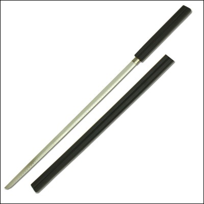 Comment s'appelle le sabre de Sasuke ?