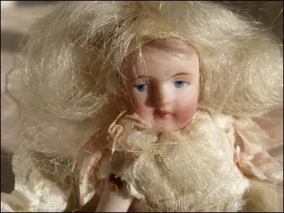 Il est question de plantes poussant dans les lieux humides.