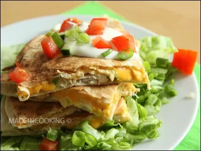 Les tortillas sont typiques de la cuisine mexicaine. Comment s'appellent les tortillas farcies ?