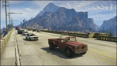 Je suis poursuivi par la police, je dois :