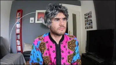 Par quel YouTuber Cyprien s'est-il fait clasher en 2012 ?